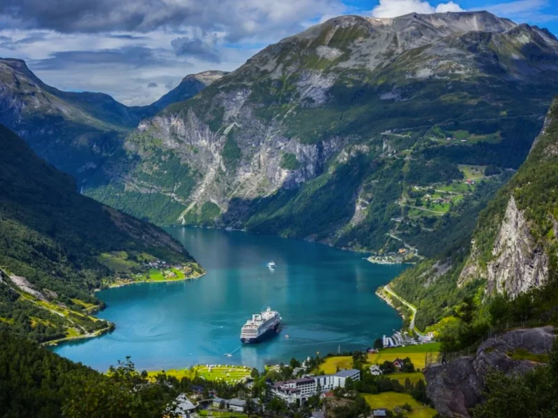 Ferry to Hellsyslt